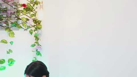 Sara online show from 09/18/25, 05:59