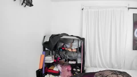 Snapshot of saradesirexo chatting on 03/06/25, 09:03 Sara Desire online show from 03/06/25, 09:03
