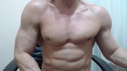 saradorj92 online show from 10/20/25, 05:35