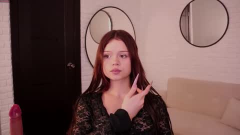 Sarah online show from 11/12/25, 05:52