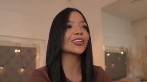 Snapshot of sarah_hiill chatting on 10/09/25, 08:18 online show from 10/09/25, 08:18