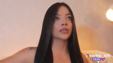 Snapshot of sarah_hiill chatting on 11/05/25, 09:59 online show from 11/05/25, 09:59