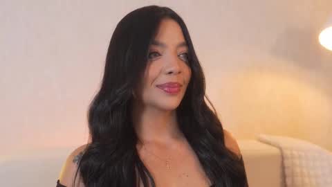 Snapshot of sarah_hiill chatting on 11/08/25, 08:51 online show from 11/08/25, 08:51