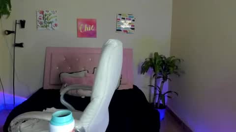 Snapshot of sarah_ramirez777 chatting on 02/12/25, 11:29 Sarah Ramirez online show from 02/12/25, 11:29