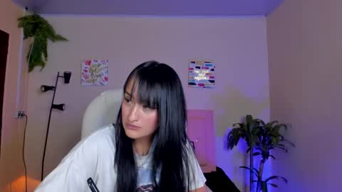 Snapshot of sarah_ramirez777 chatting on 02/13/25, 02:52 Sarah Ramirez online show from 02/13/25, 02:52