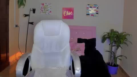 Snapshot of sarah_ramirez777 chatting on 02/19/25, 02:44 Sarah Ramirez online show from 02/19/25, 02:44