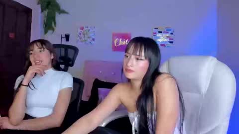 Snapshot of sarah_ramirez777 chatting on 02/22/25, 05:46 Sarah Ramirez online show from 02/22/25, 05:46