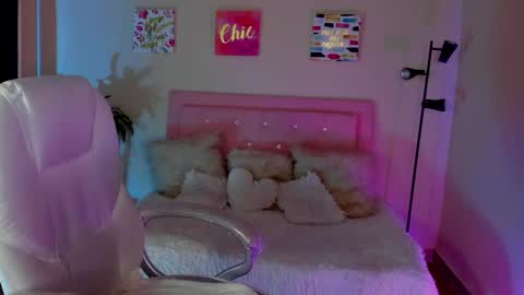 Snapshot of sarah_ramirez777 chatting on 03/11/25, 02:32 Sarah Ramirez online show from 03/11/25, 02:32