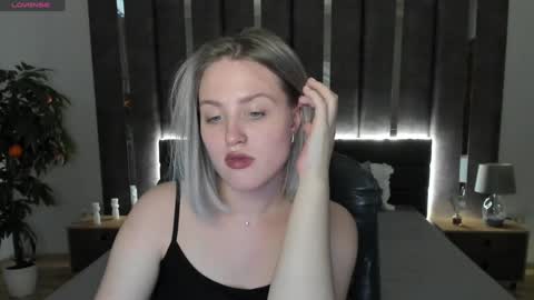 Snapshot of sarah_soul chatting on 12/07/24, 07:27 Sarah online show from 12/07/24, 07:27