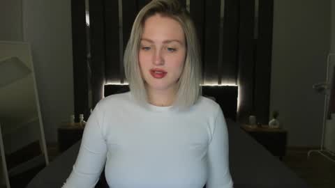 Snapshot of sarah_soul chatting on 02/04/25, 07:29 Sarah online show from 02/04/25, 07:29