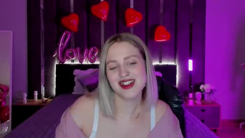 Snapshot of sarah_soul chatting on 02/15/25, 12:59 Sarah online show from 02/15/25, 12:59