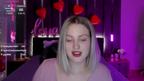Snapshot of sarah_soul chatting on 02/15/25, 04:03 Sarah online show from 02/15/25, 04:03