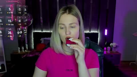 Snapshot of sarah_soul chatting on 03/02/25, 01:04 Sarah online show from 03/02/25, 01:04