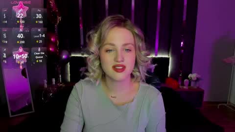 Snapshot of sarah_soul chatting on 03/11/25, 12:54 Sarah online show from 03/11/25, 12:54
