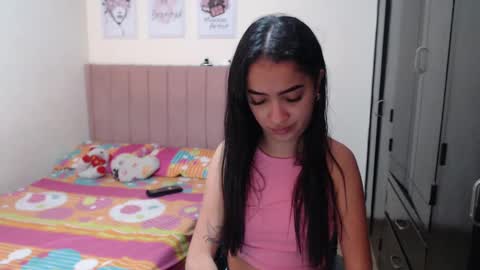 Snapshot of sarah_stone15 chatting on 01/15/25, 03:50 Sarah online show from 01/15/25, 03:50