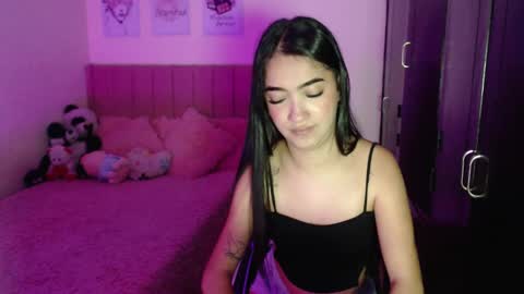 Snapshot of sarah_stone15 chatting on 02/01/25, 10:44 Sarah online show from 02/01/25, 10:44