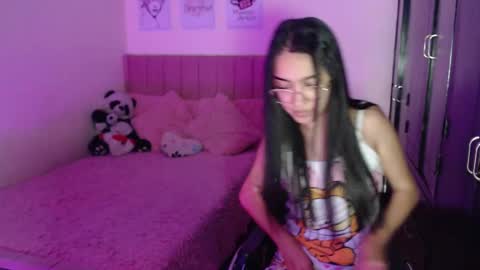 Snapshot of sarah_stone15 chatting on 02/04/25, 09:41 Sarah online show from 02/04/25, 09:41