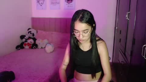 Snapshot of sarah_stone15 chatting on 02/14/25, 04:31 Sarah online show from 02/14/25, 04:31