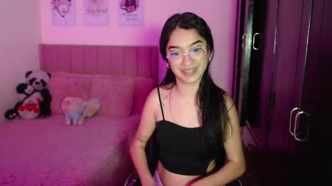 Snapshot of sarah_stone15 chatting on 02/21/25, 05:09 Sarah online show from 02/21/25, 05:09