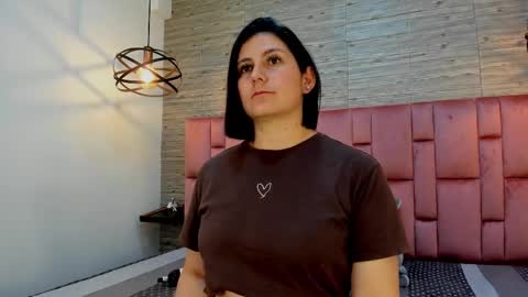 Sarah Deyvis online show from 02/25/25, 08:41