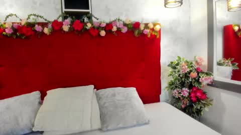 sara online show from 11/12/25, 04:02