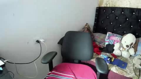 Sarah online show from 10/13/25, 06:13