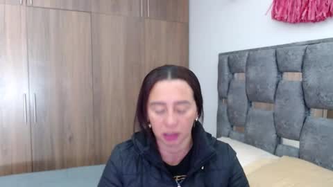 Lia online show from 03/10/25, 12:26