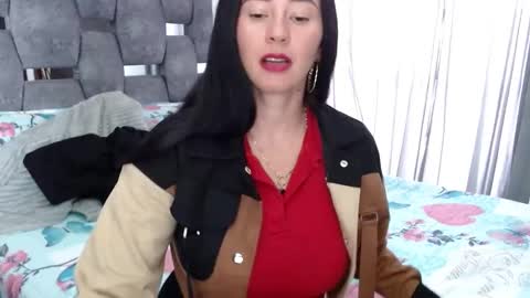 Lia online show from 09/26/25, 08:24