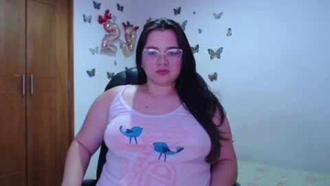 Snapshot of sarahros1 chatting on 01/09/25, 01:29 Sarah online show from 01/09/25, 01:29