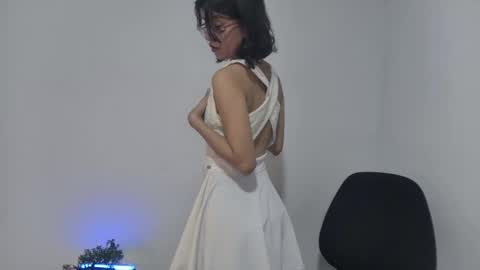 Sarah  online show from 10/14/25, 08:20