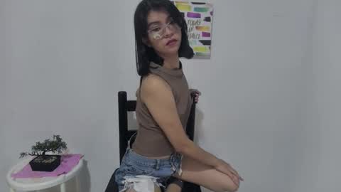 Sarah  online show from 10/21/25, 07:14