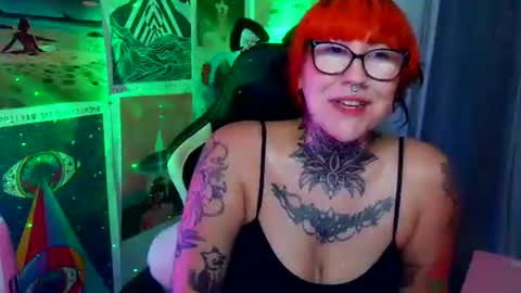 Sarah T online show from 10/28/25, 11:18