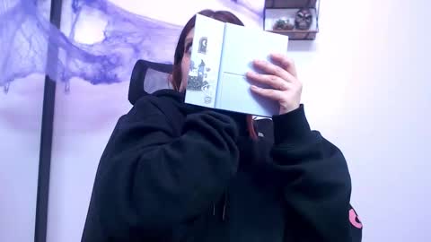 SARAI online show from 10/26/25, 01:06