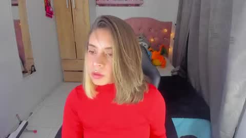 Snapshot of saralolo420 chatting on 01/09/25, 11:56 sara online show from 01/09/25, 11:56