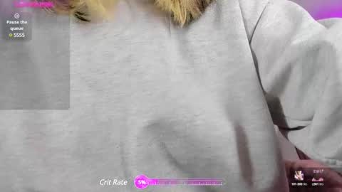 Snapshot of saralolo420 chatting on 03/11/25, 01:26 sara online show from 03/11/25, 01:26