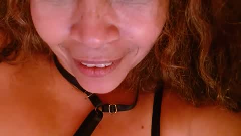 Snapshot of saralove2 chatting on 02/08/25, 04:25 sara online show from 02/08/25, 04:25