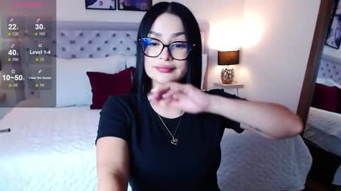 Snapshot of saramia69 chatting on 02/13/25, 03:03 Sara online show from 02/13/25, 03:03