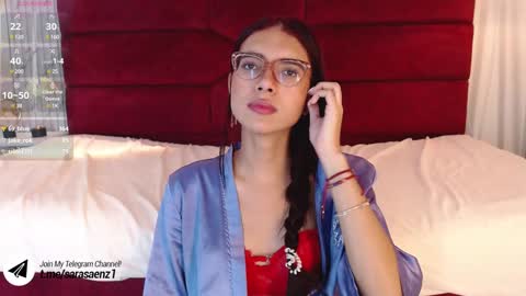 Snapshot of sarasaenz_99 chatting on 12/18/24, 01:48 Sara online show from 12/18/24, 01:48