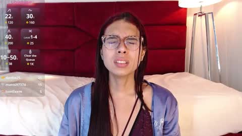 Snapshot of sarasaenz_99 chatting on 01/24/25, 10:51 Sara online show from 01/24/25, 10:51