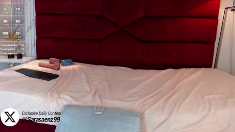 Snapshot of sarasaenz_99 chatting on 03/11/25, 01:37 Sara online show from 03/11/25, 01:37