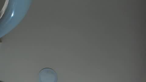Snapshot of sarasaenz__ chatting on 02/18/25, 08:36 online show from 02/18/25, 08:36