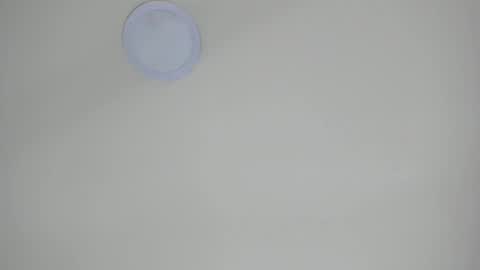 Snapshot of sarasaenz__ chatting on 02/27/25, 10:59 online show from 02/27/25, 10:59