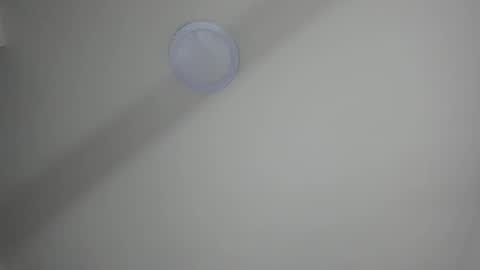 Snapshot of sarasaenz__ chatting on 03/11/25, 11:33 online show from 03/11/25, 11:33