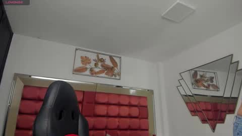      online show from 10/09/25, 12:08