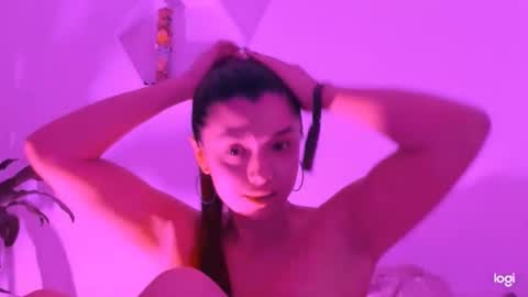 Snapshot of saray2312 chatting on 12/16/24, 10:45 Saray  online show from 12/16/24, 10:45