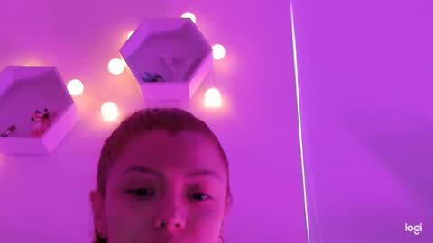 Snapshot of saray2312 chatting on 02/19/25, 11:25 Saray  online show from 02/19/25, 11:25