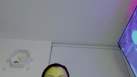 Snapshot of saray2312 chatting on 09/19/25, 11:38 Saray  online show from 09/19/25, 11:38