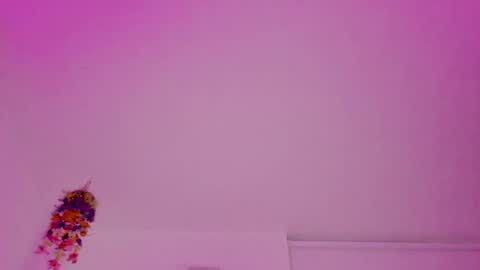 Snapshot of saray2312 chatting on 10/01/25, 11:22 Saray  online show from 10/01/25, 11:22