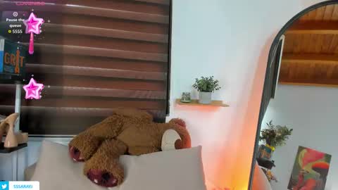 saray online show from 10/19/25, 12:39