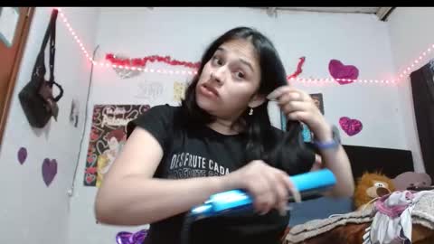 Sara Jimenez online show from 10/05/25, 01:26